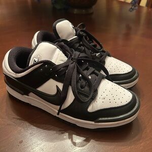Nike Black and White Athletic Shoes
